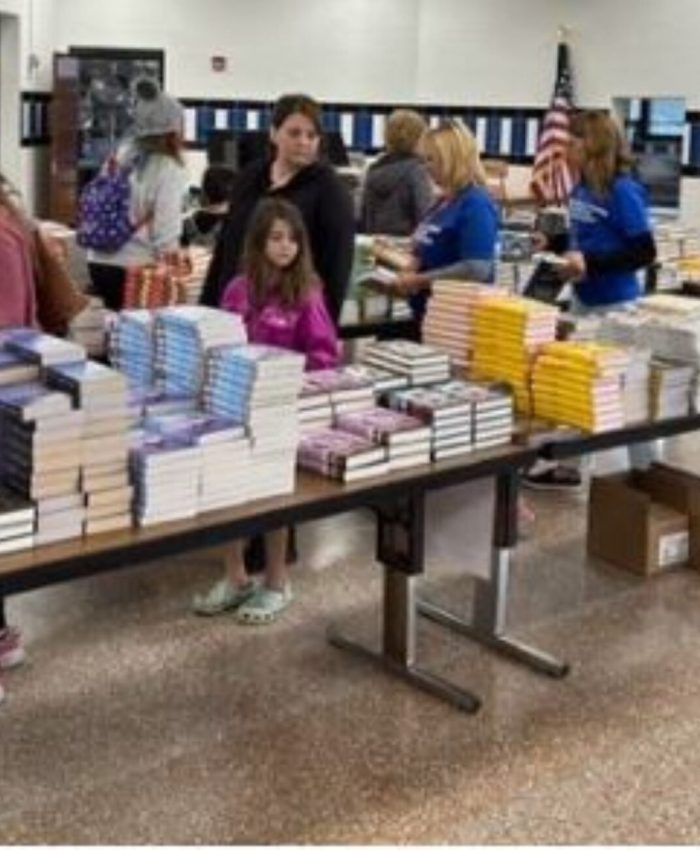 Thousands of Books Being Given Awayat Frontier’s Fall into Reading Festivalon Saturday, October 19